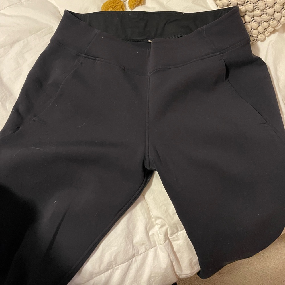 Lululemon black joggers size 12